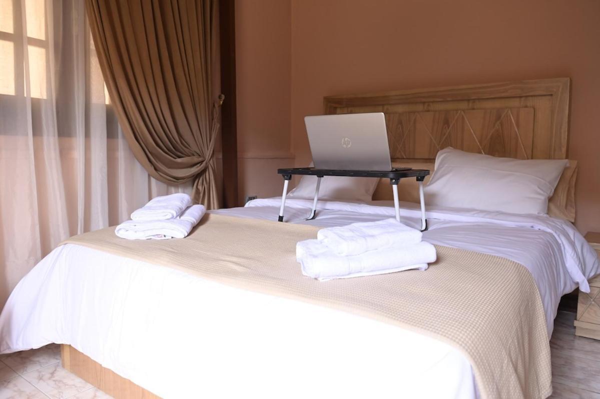 Belle Helen - Cozy - Downtown Appartamento